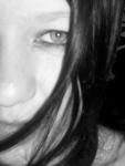 SoN CoEuR PlEuRe MaIs PeRsOnNe Ne LeNtEnT